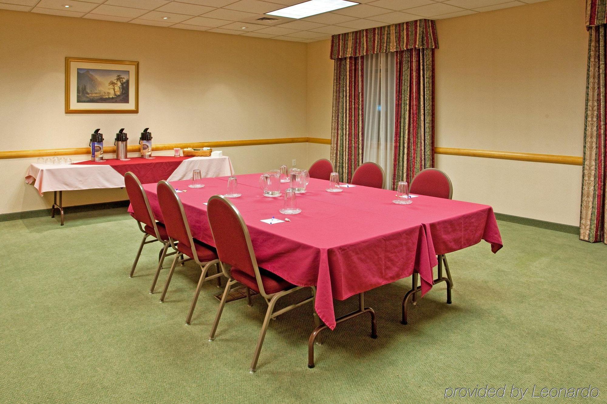 Hotel Express By Ihg Breezewood